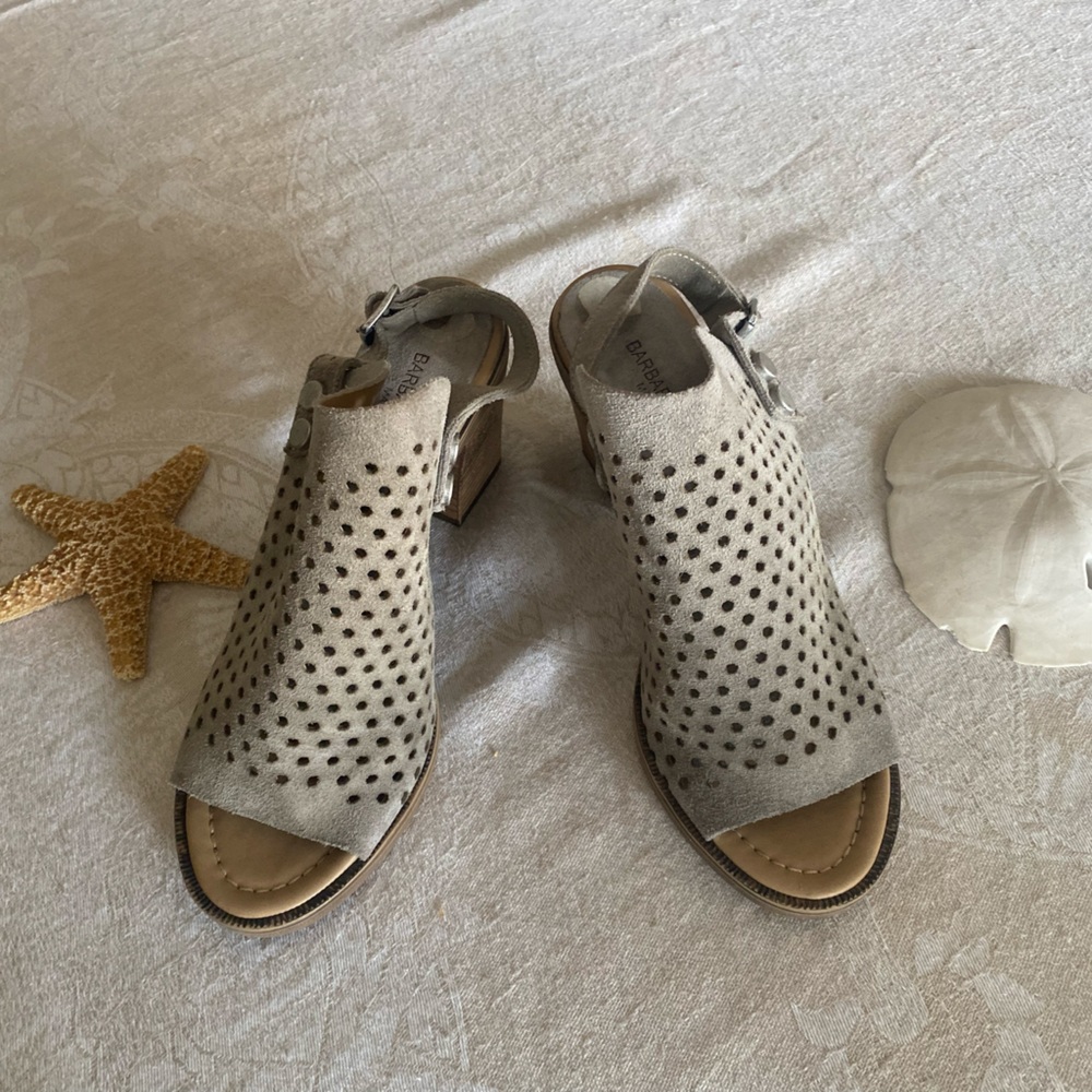 Barbara Barberi Suede Open Toed Sandal Size 7.5 Made in Italy Adjustable Strap